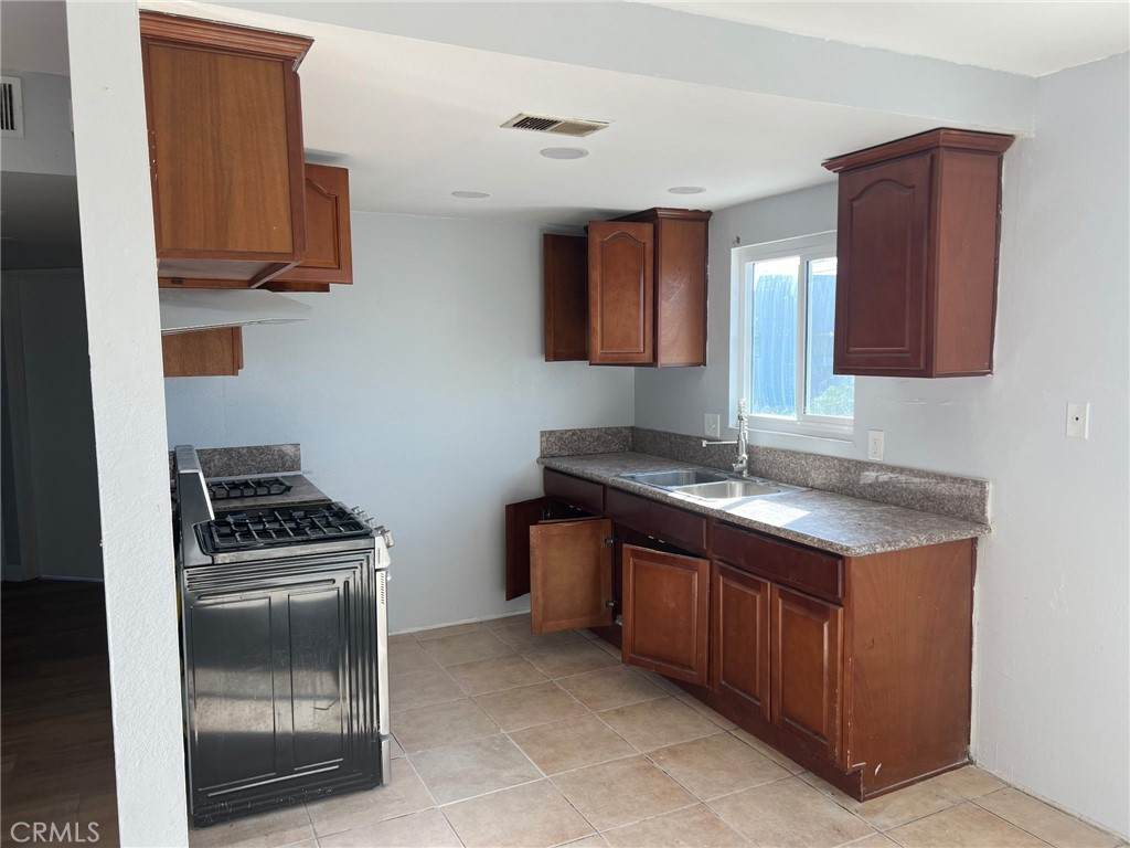 4317 Rosemead Boulevard - Photo 1