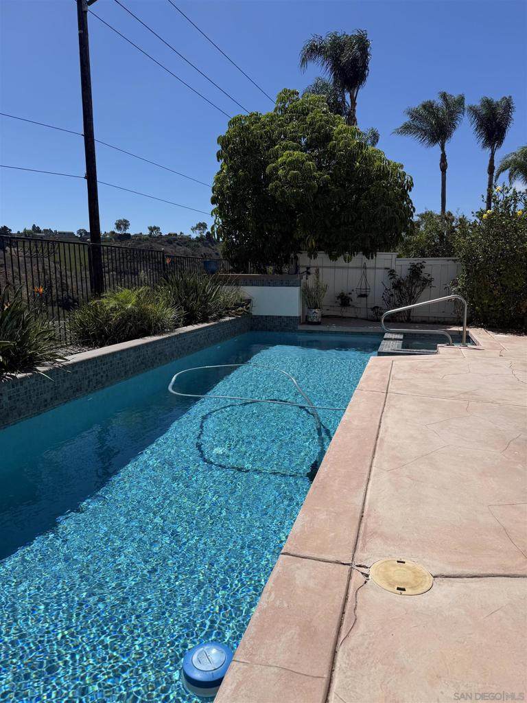 https://bt-photos.global.ssl.fastly.net/socal/orig_boomver_1_574029809-2.jpg