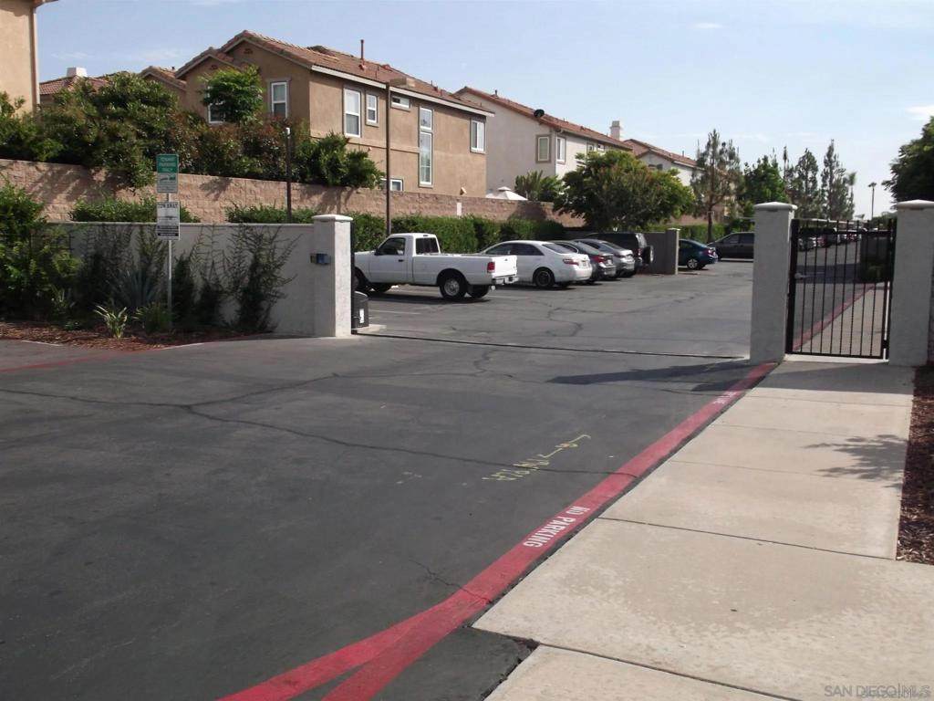 https://bt-photos.global.ssl.fastly.net/socal/orig_boomver_1_577076153-2.jpg