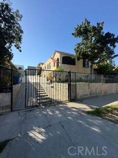 1539 Tremont - Photo 1