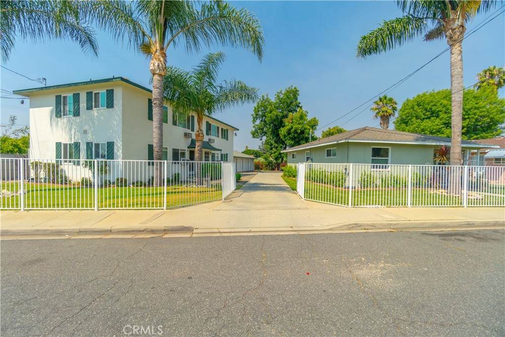 745 Currier - Photo 1