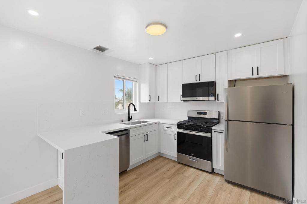 230 Elm Ave - Photo 1