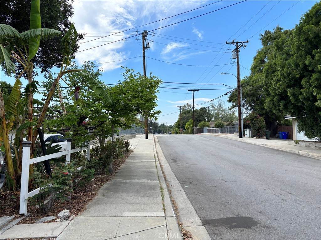 https://bt-photos.global.ssl.fastly.net/socal/orig_boomver_1_585255916-2.jpg