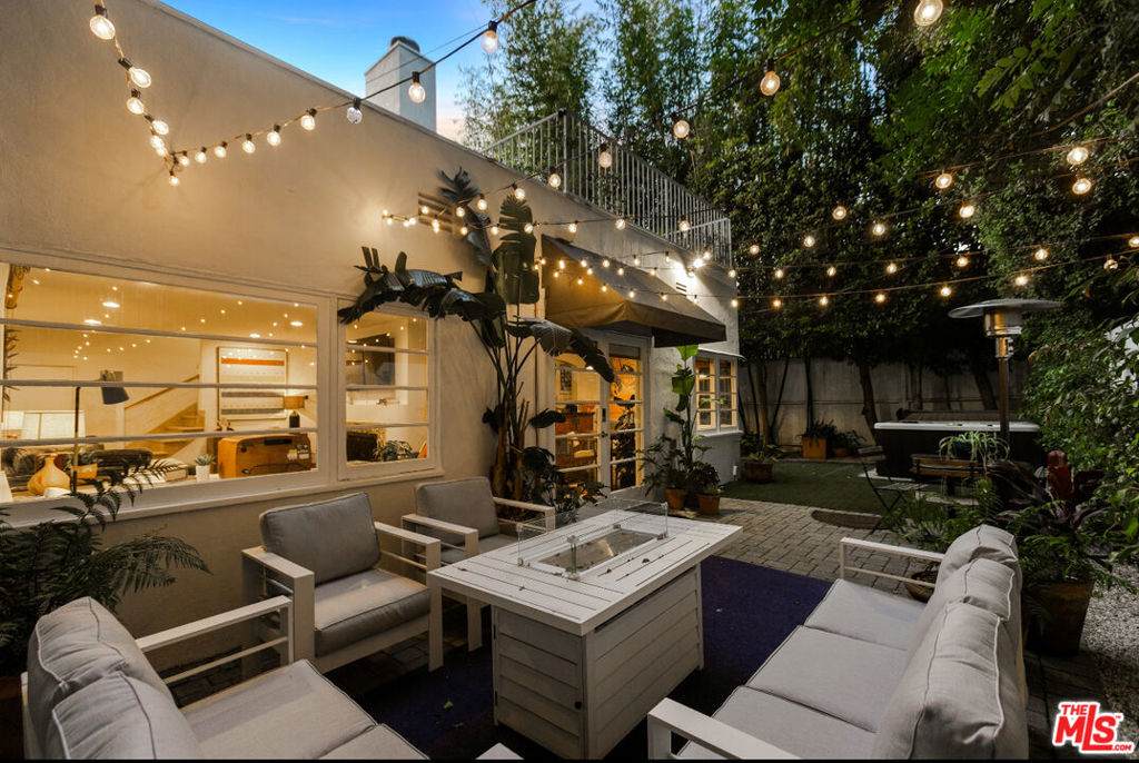 8467 Willoughby Avenue - Photo 1