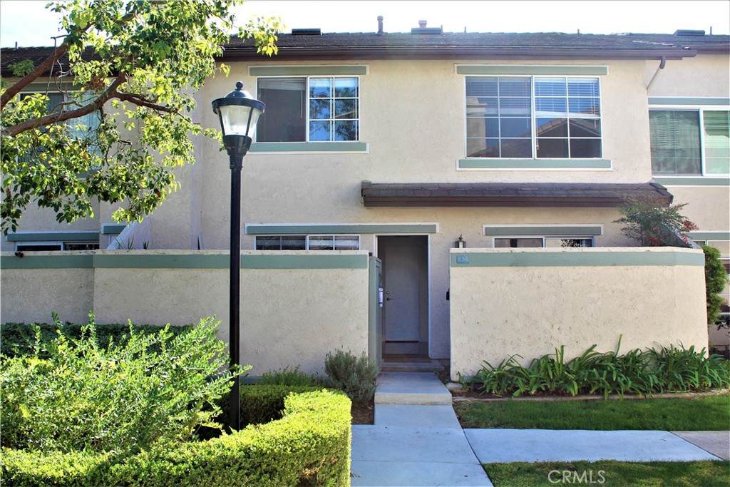 42 Columbia - Photo 1