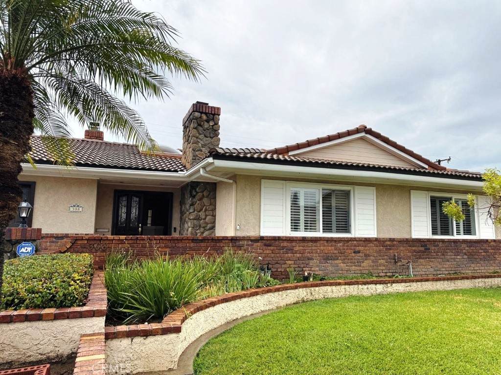 308 Somerset - Photo 1