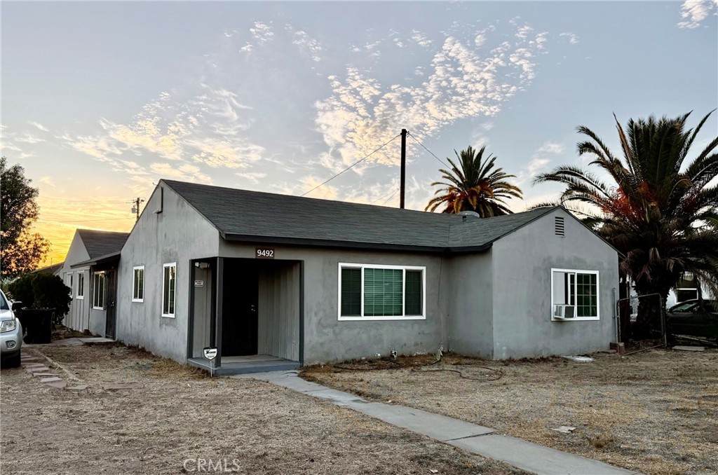 9492 Evergreen - Photo 1
