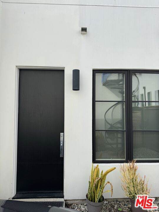1009 Palms Boulevard - Photo 1