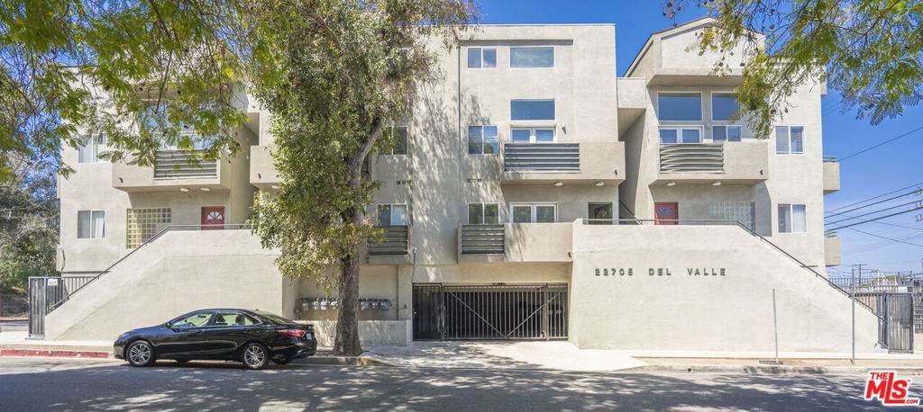 22705 Del Valle Street - Photo 1