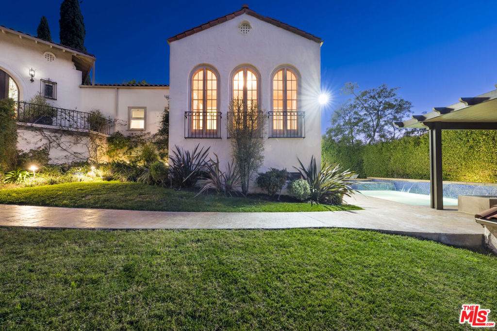 https://bt-photos.global.ssl.fastly.net/socal/orig_boomver_1_600655303-2.jpg