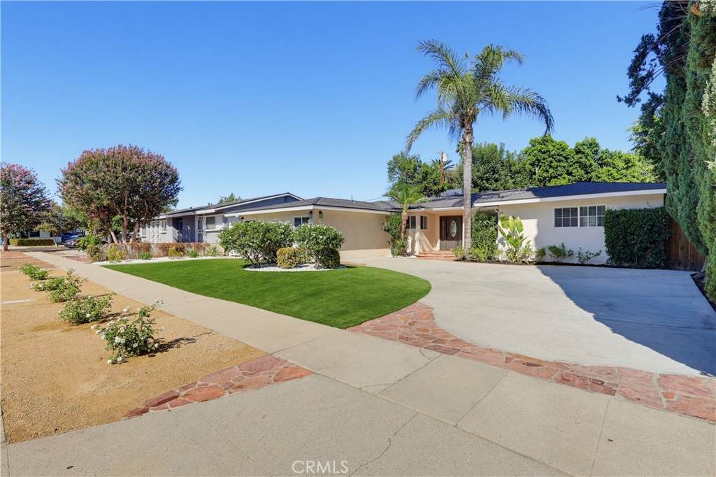 https://bt-photos.global.ssl.fastly.net/socal/orig_boomver_1_608163365-2.jpg