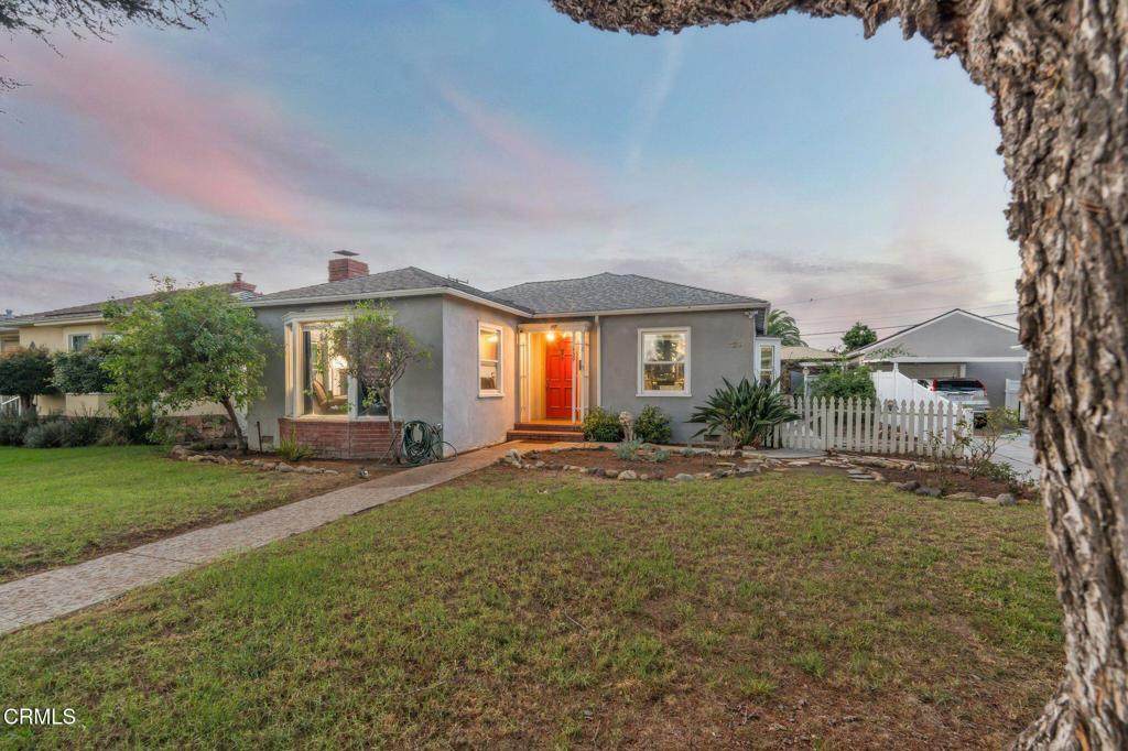 439 Deodar Avenue - Photo 1