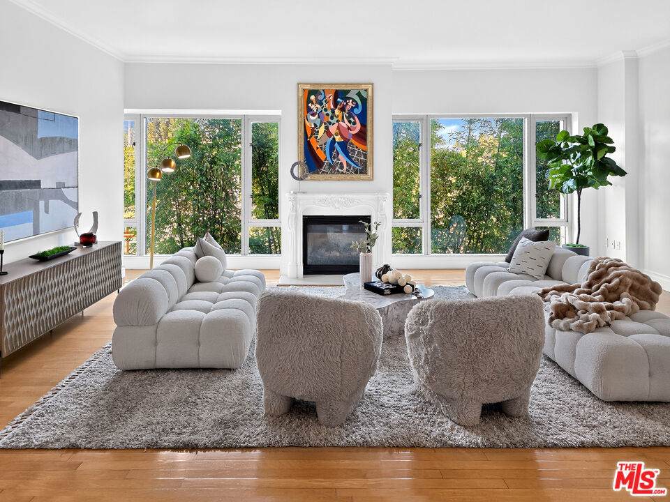 10727 Wilshire Boulevard - Photo 1