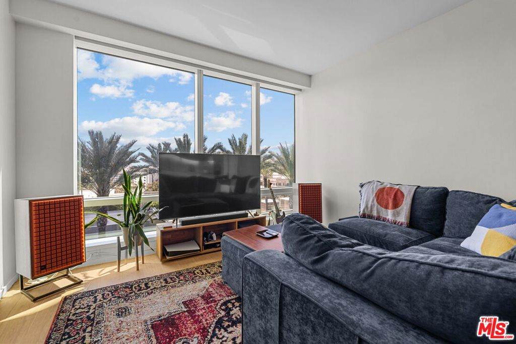 877 Francisco Street - Photo 1