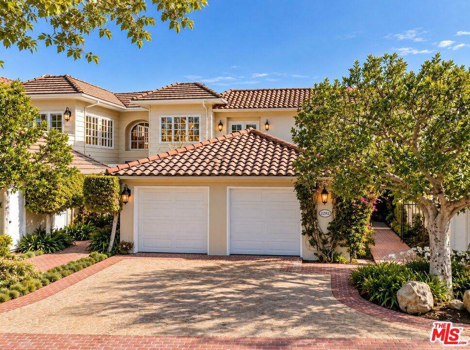 https://bt-photos.global.ssl.fastly.net/socal/orig_boomver_1_617053636-2.jpg