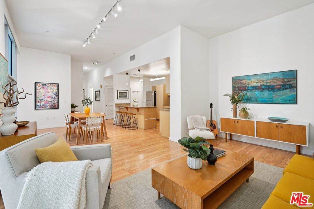 630 6th Street - Photo 1
