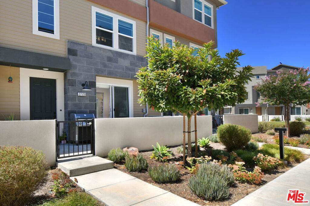 27123 Red Tail Place - Photo 1