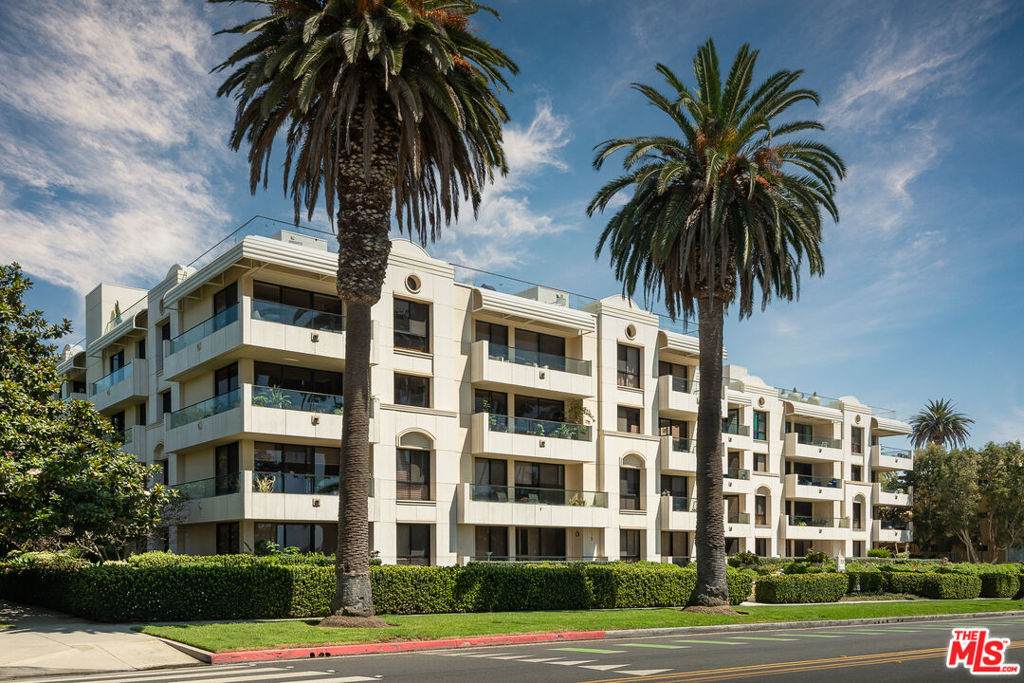 701 Ocean Avenue - Photo 1