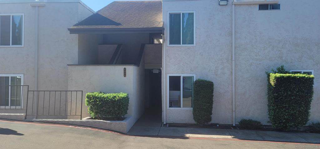 8026 Linda Vista - Photo 1