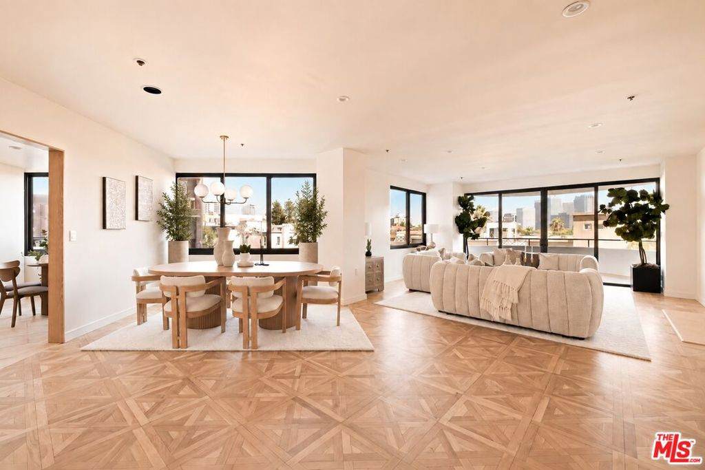 10560 Wilshire Boulevard - Photo 1