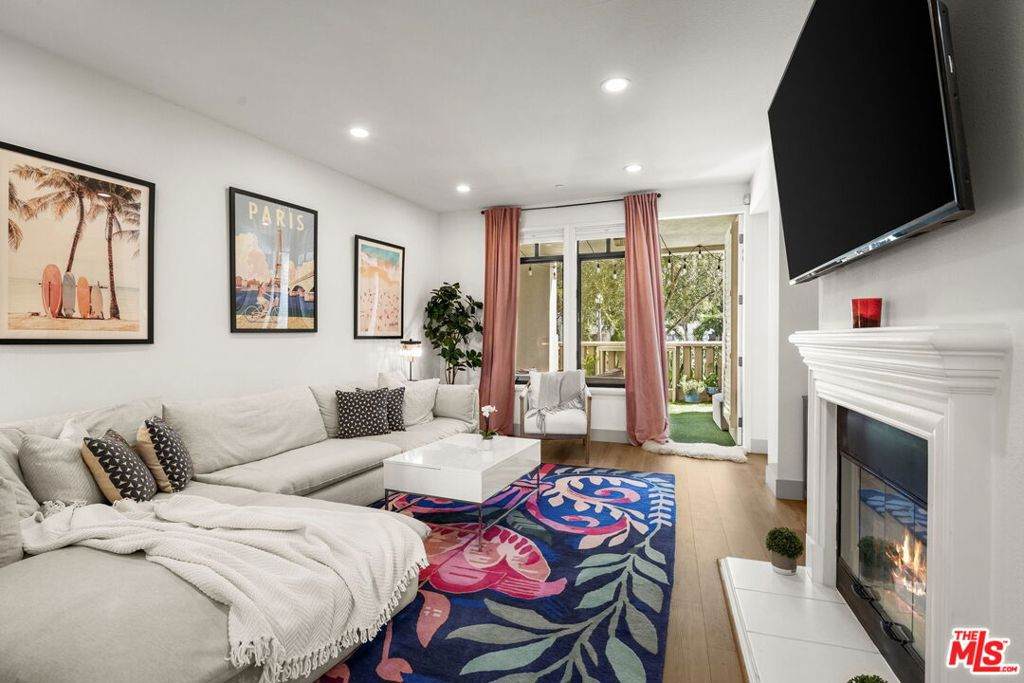 5625 Crescent Parkway - Photo 1
