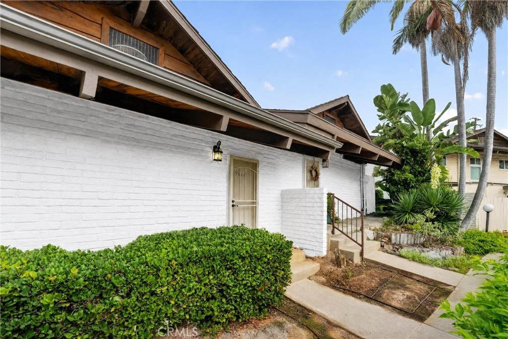 5068 Lakeview - Photo 1