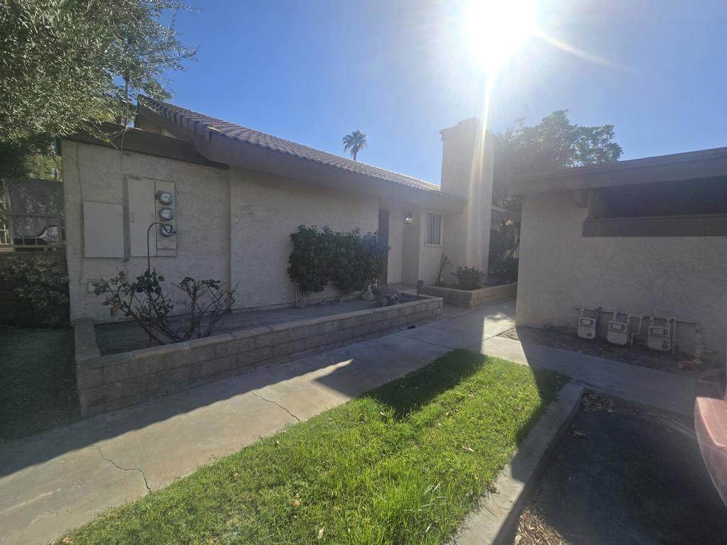 47395 Monroe Street - Photo 1