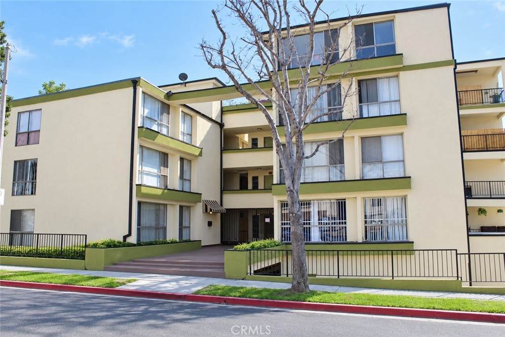 500 Evergreen - Photo 1