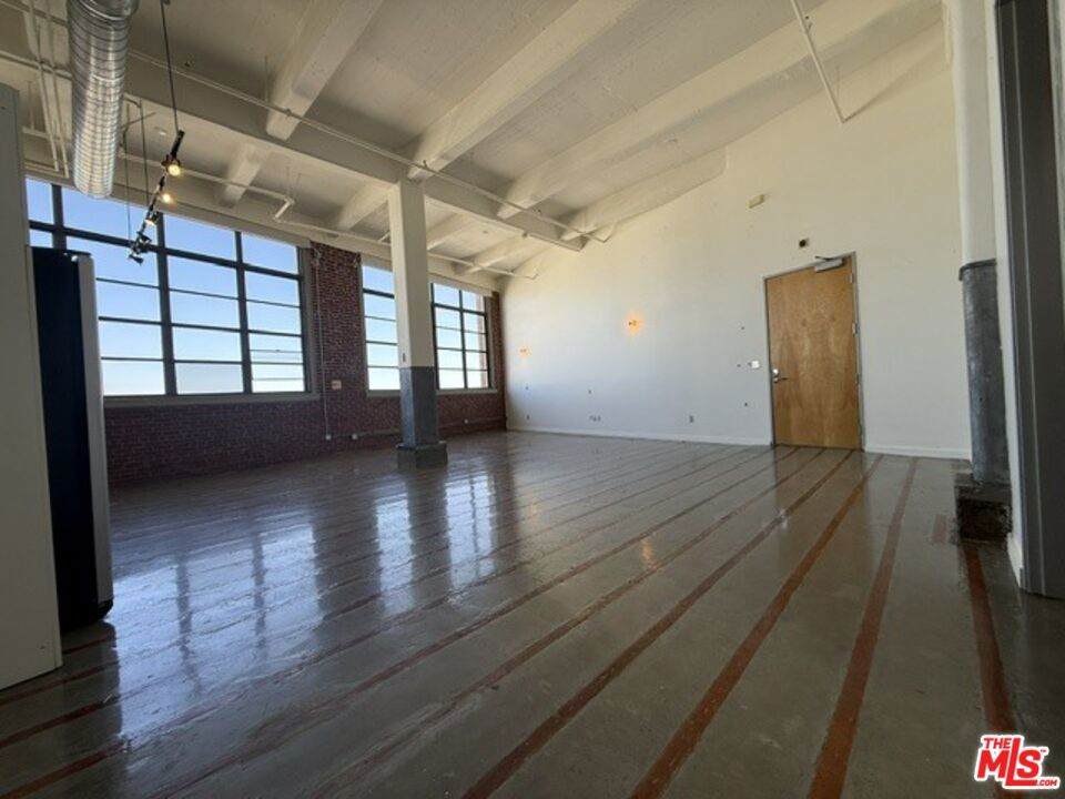 https://bt-photos.global.ssl.fastly.net/socal/orig_boomver_1_633340544-2.jpg