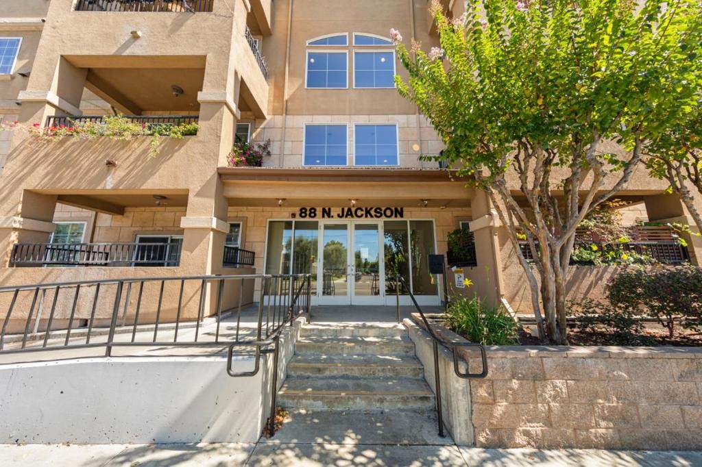 88 Jackson Avenue - Photo 1