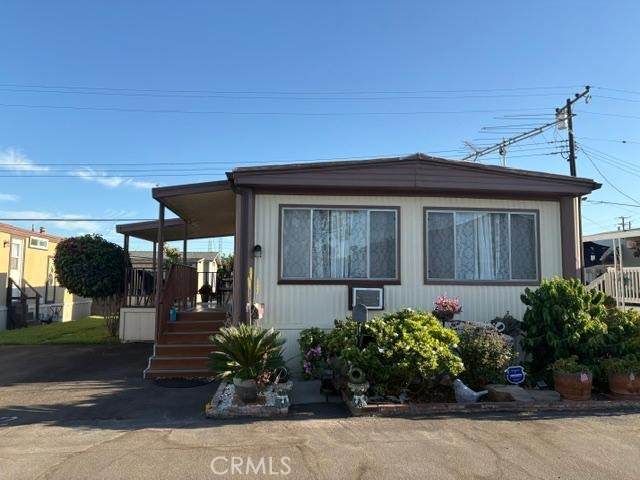 16601 Garfield Avenue - Photo 1