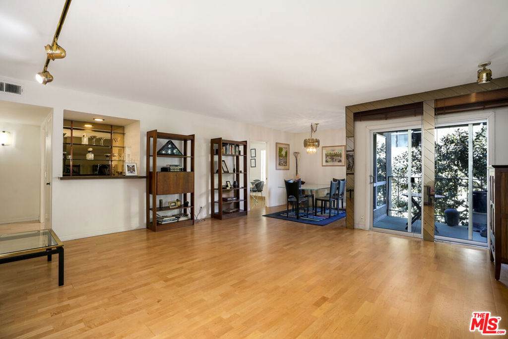 https://bt-photos.global.ssl.fastly.net/socal/orig_boomver_1_633360733-2.jpg
