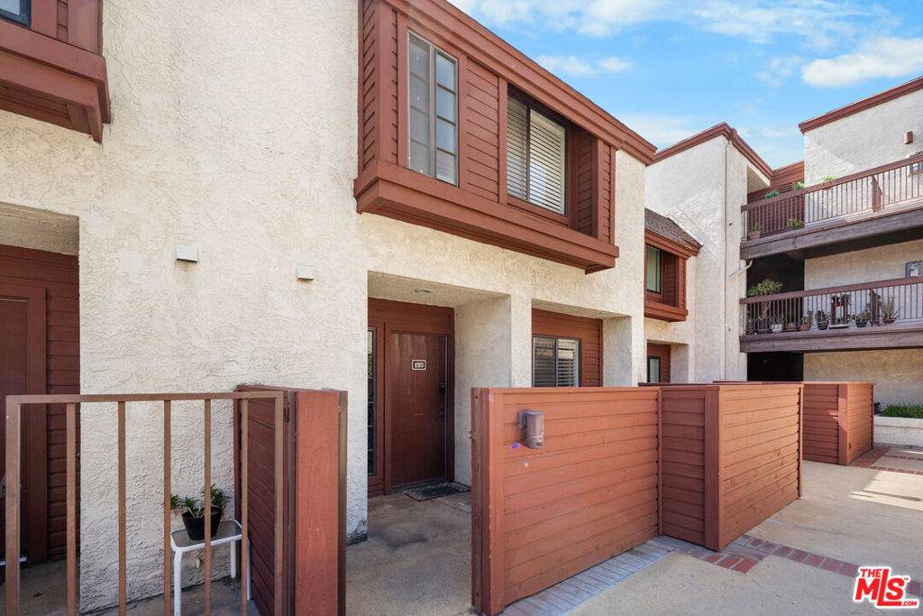 https://bt-photos.global.ssl.fastly.net/socal/orig_boomver_1_633394695-2.jpg