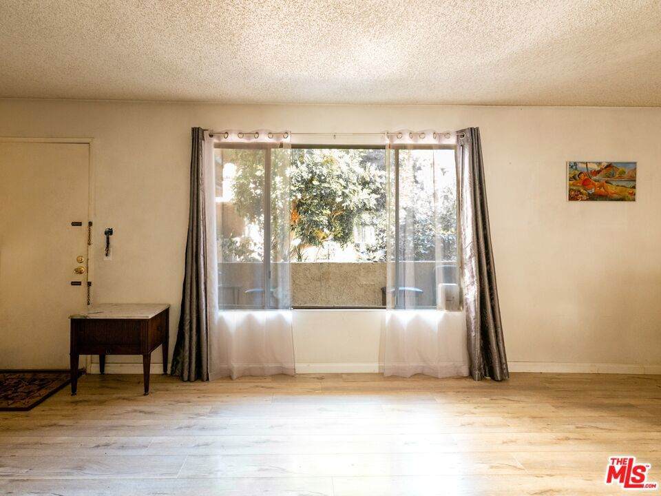 https://bt-photos.global.ssl.fastly.net/socal/orig_boomver_1_633405600-2.jpg