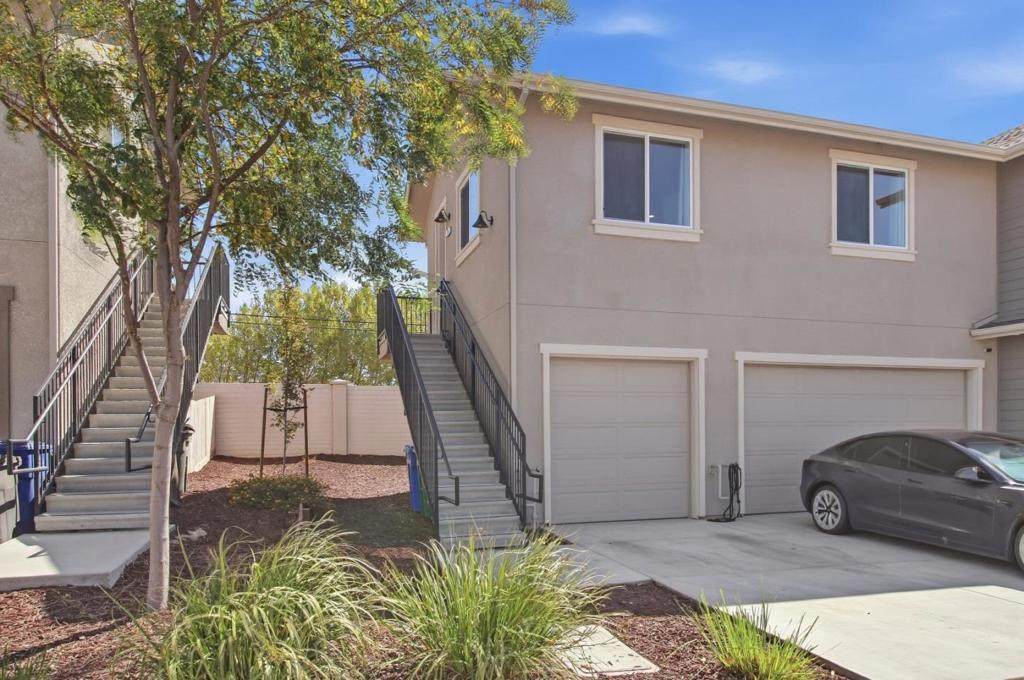 820 Vasquez Drive - Photo 1