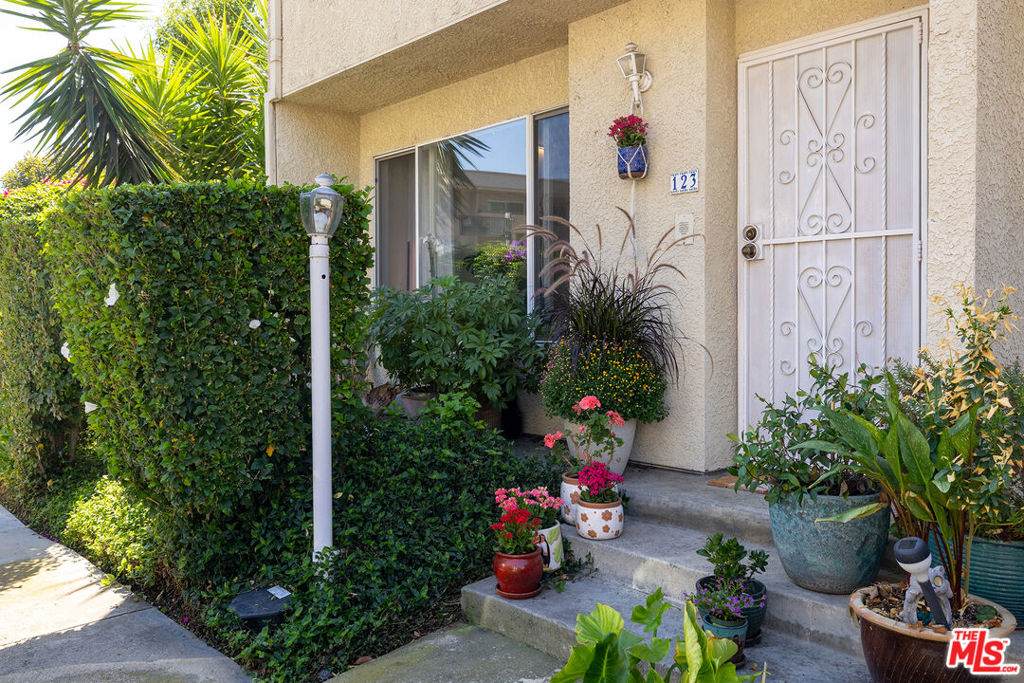 https://bt-photos.global.ssl.fastly.net/socal/orig_boomver_1_633427287-2.jpg