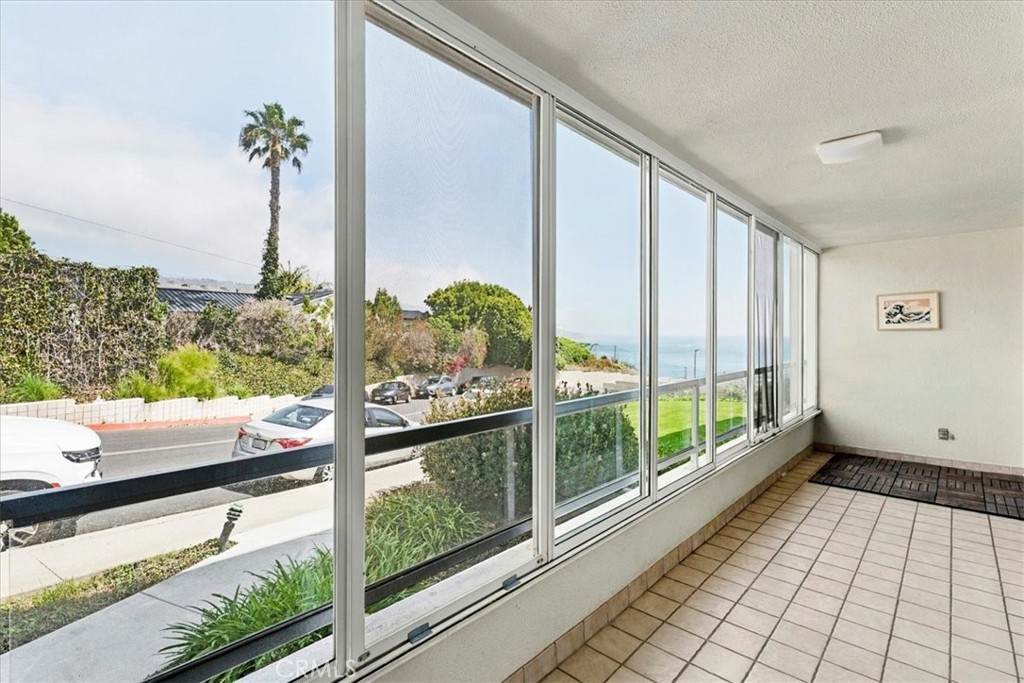 https://bt-photos.global.ssl.fastly.net/socal/orig_boomver_1_633438180-2.jpg