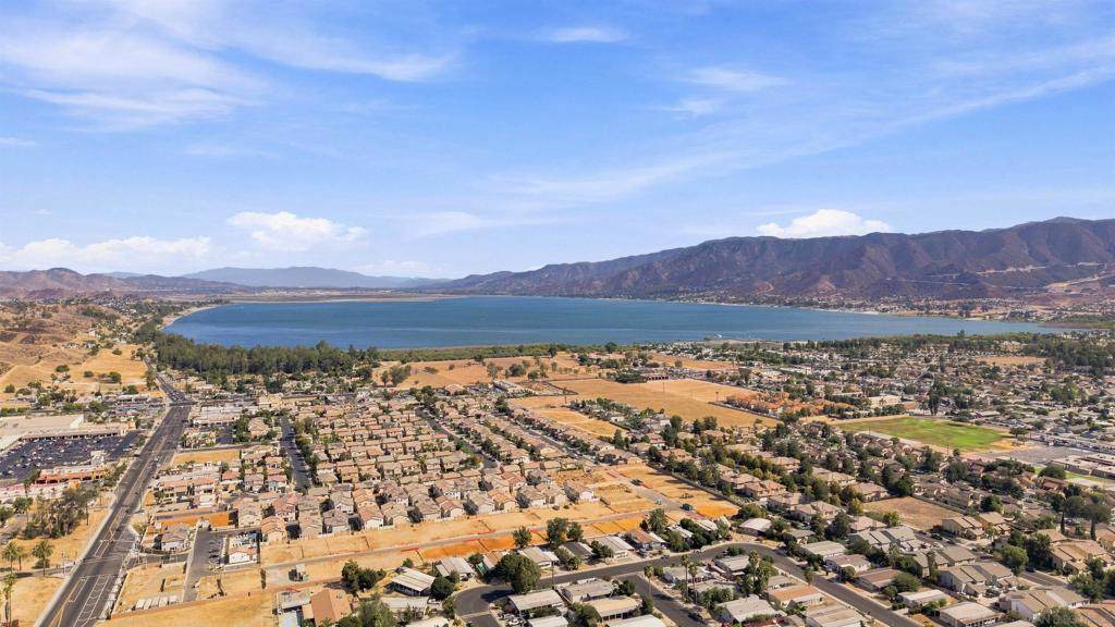 https://bt-photos.global.ssl.fastly.net/socal/orig_boomver_1_633466804-2.jpg