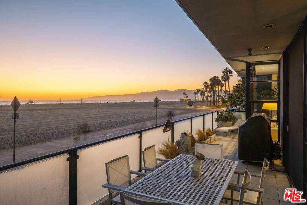 https://bt-photos.global.ssl.fastly.net/socal/orig_boomver_1_633470111-2.jpg