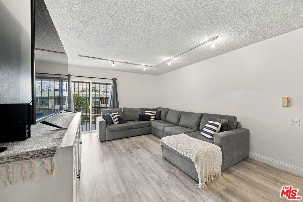 3166 Sepulveda Boulevard - Photo 1