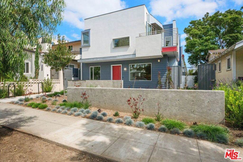 1227 23rd Street - Photo 1