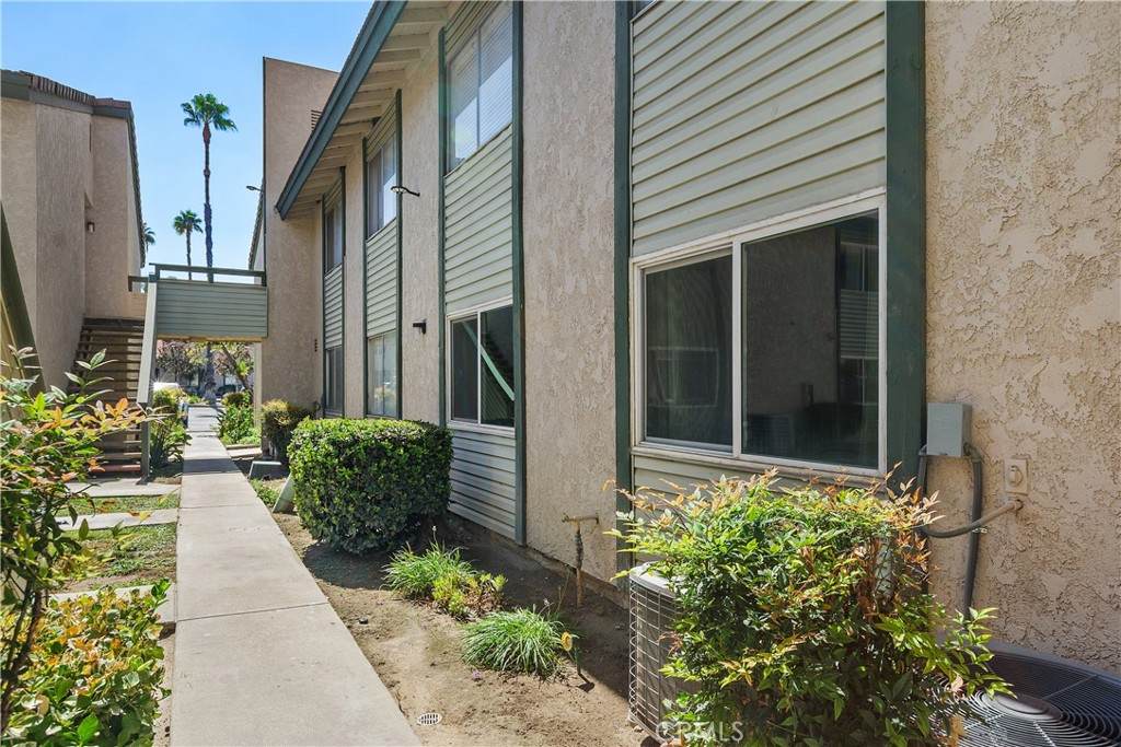https://bt-photos.global.ssl.fastly.net/socal/orig_boomver_1_633995115-2.jpg