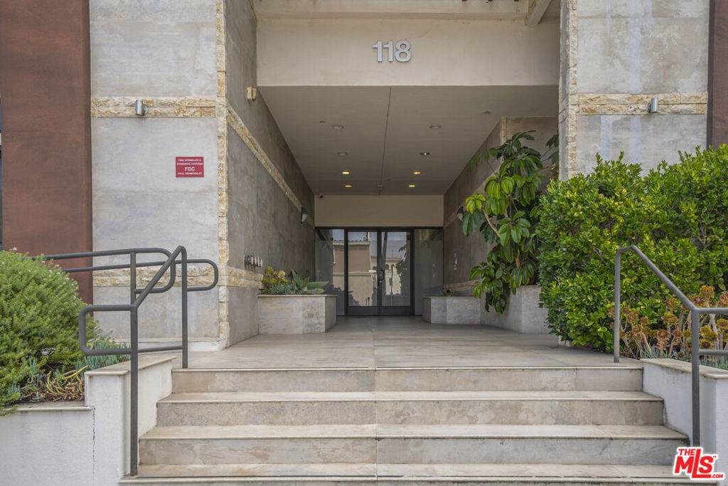 https://bt-photos.global.ssl.fastly.net/socal/orig_boomver_1_634233279-2.jpg