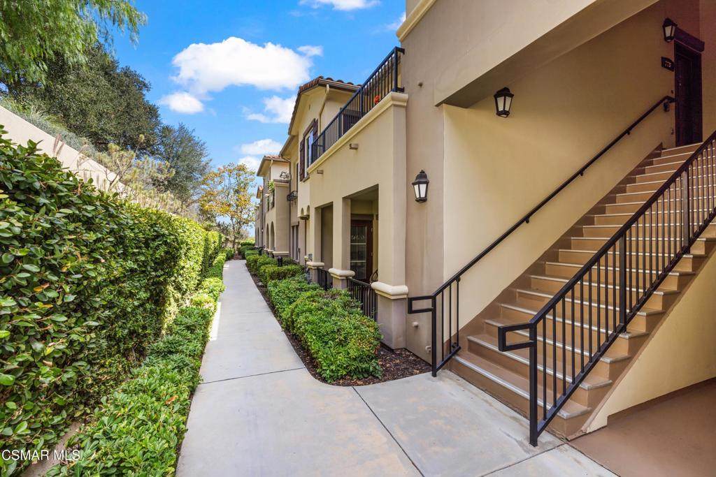 493 Country Club Drive - Photo 1