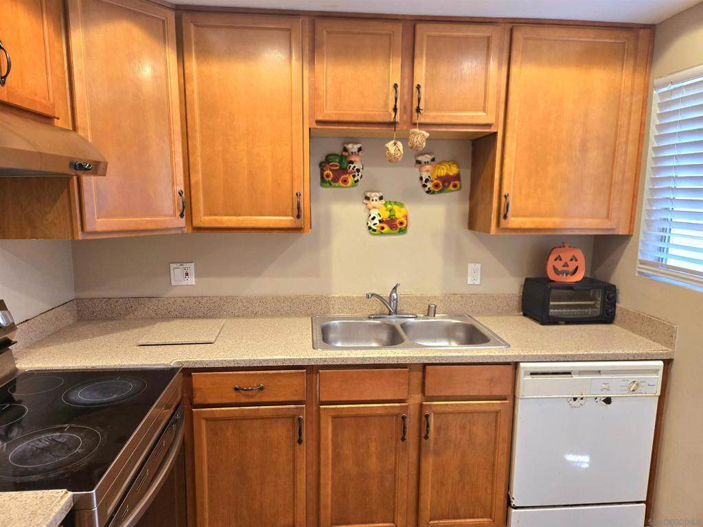 475 Midway Dr - Photo 1
