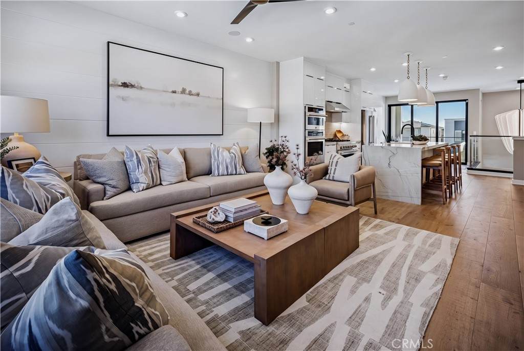 105 Sawtelle - Photo 1