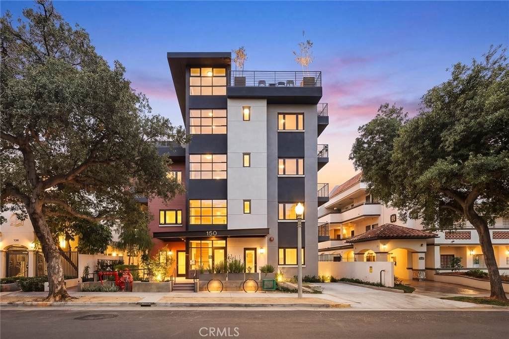 150 Oak Knoll Avenue - Photo 1