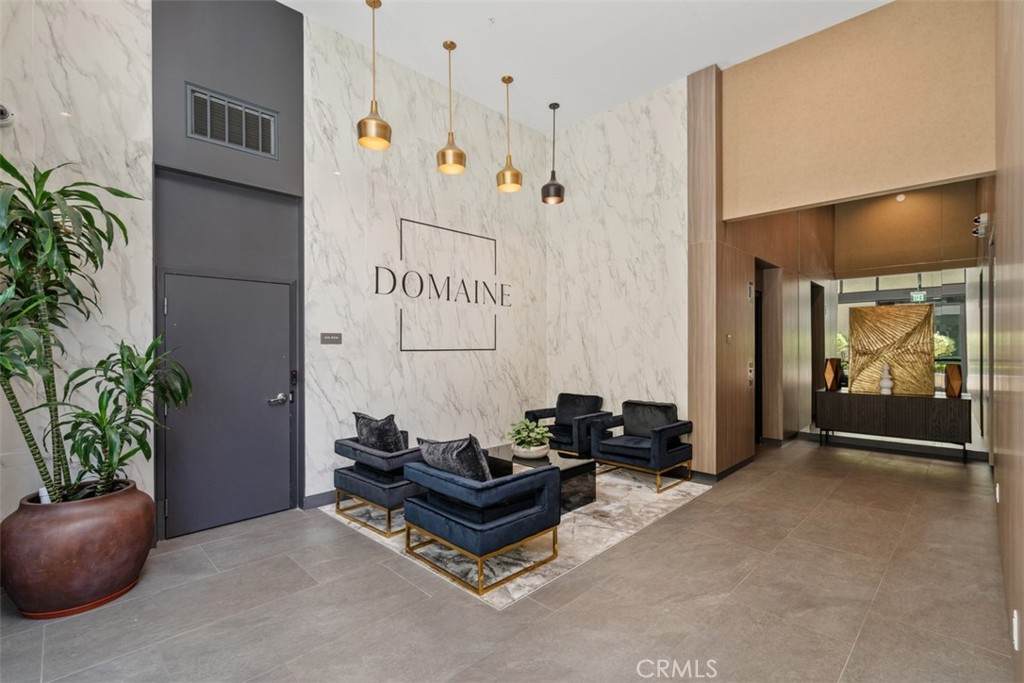 39 Los Robles Avenue - Photo 1