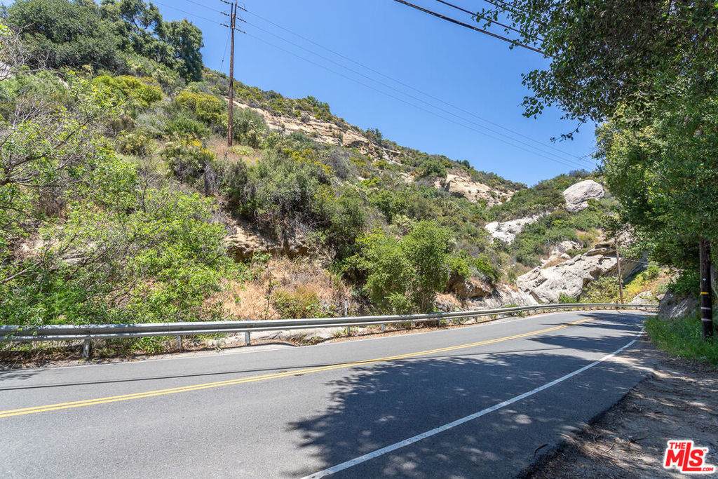 996 Old Topanga - Photo 1