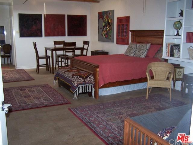 840 Cherokee Avenue - Photo 1